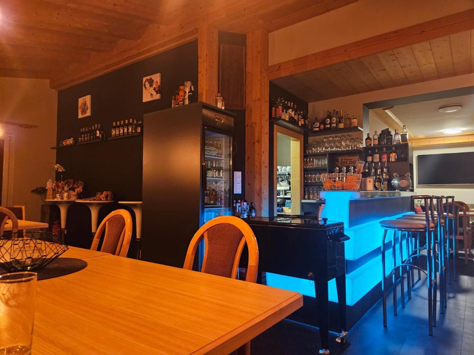 Garni Unterwegguetl Acomodação com café da manhã Naturns Exterior foto